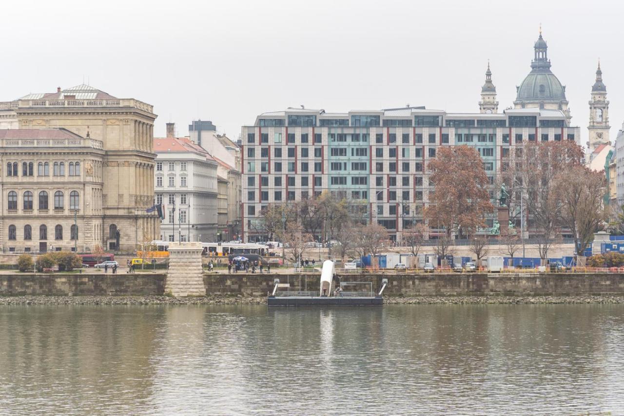 Danube Waterfront View At Chain Bridge Appartement *